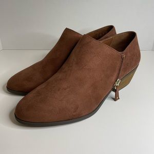 Dr. Scholl's Women's Grey Perforated Ankle Booties Be Energized Foam Technology